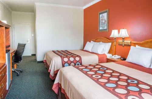Brookshire Hotel | Super 8 by Wyndham Brookshire TX