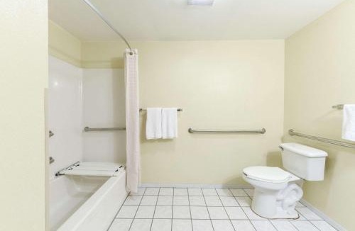 Burleson Hotel | Super 8 by Wyndham Burleson Fort Worth Area