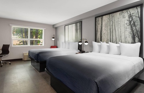 Sault Ste. Marie Hotel | Super 8 by Wyndham Sault Ste Marie On