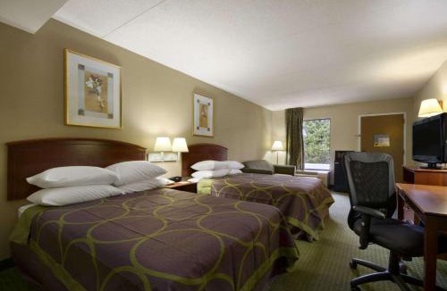 Calhoun Hotel | Super 8 by Wyndham Calhoun