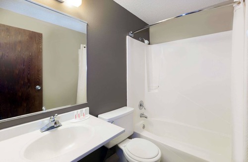 Carroll Hotel | Super 8 by Wyndham Carroll