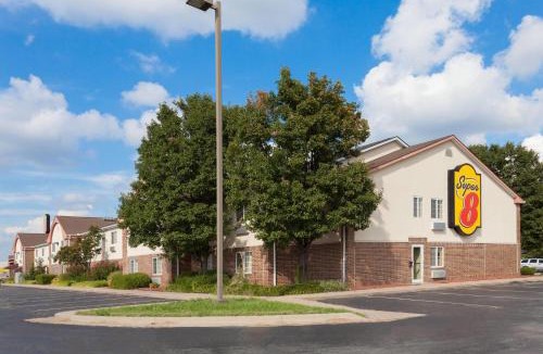 Carthage Hotel | Super 8 by Wyndham Carthage