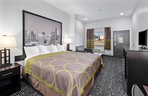 Carthage Hotel | Super 8 by Wyndham Carthage TX