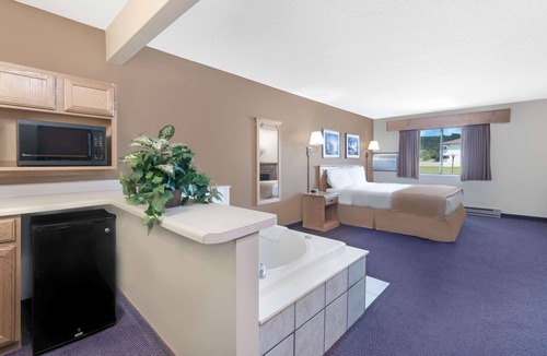 Chamberlain Hotel | Super 8 by Wyndham Chamberlain SD