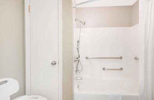 Ooltewah Hotel | Super 8 by Wyndham Chattanooga Ooltewah