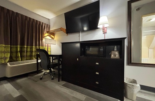 Chenoa Hotel | Super 8 by Wyndham Chenoa