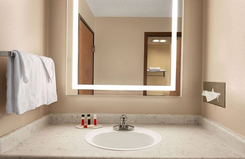 Chillicothe Hotel | Super 8 by Wyndham Chillicothe