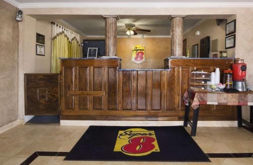 Childress Hotel | Super 8 by Wyndham Childress