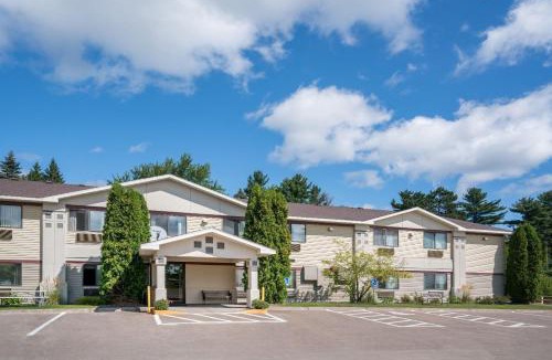 Cloquet Hotel | Super 8 by Wyndham Cloquet