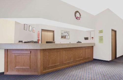 Cobleskill Hotel | Super 8 by Wyndham Cobleskill NY