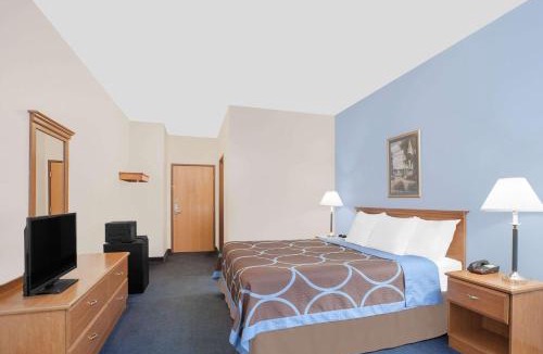 Cobleskill Hotel | Super 8 by Wyndham Cobleskill NY