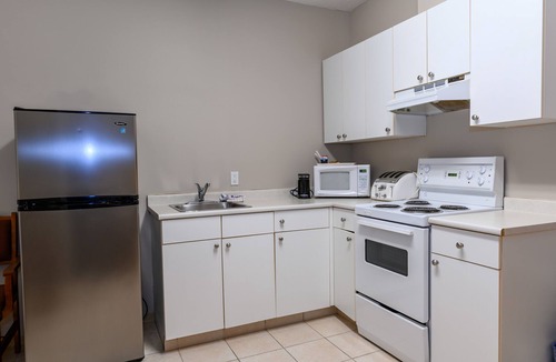 Cochrane Hotel | Super 8 by Wyndham Cochrane