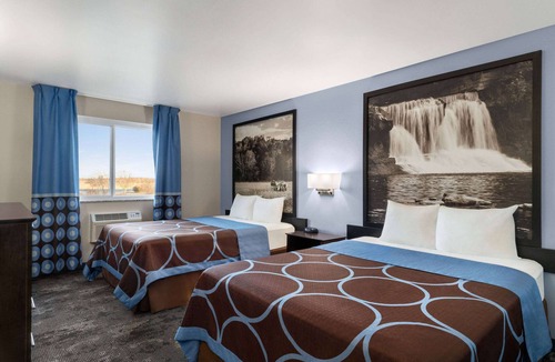 Columbus Hotel | Super 8 by Wyndham Columbus/Edinburgh