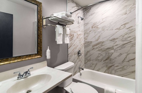 Columbus Hotel | Super 8 by Wyndham Columbus/Edinburgh