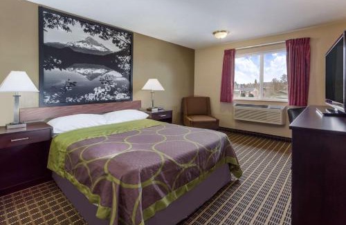 Corvallis Hotel | Super 8 by Wyndham Corvallis