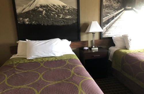 Corvallis Hotel | Super 8 by Wyndham Corvallis