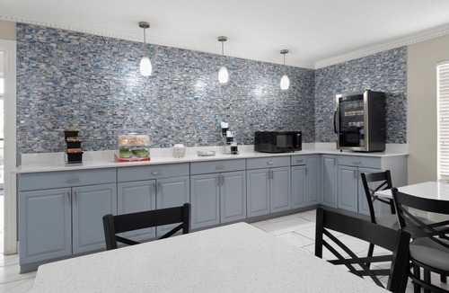 Covington Hotel | Super 8 by Wyndham Covington