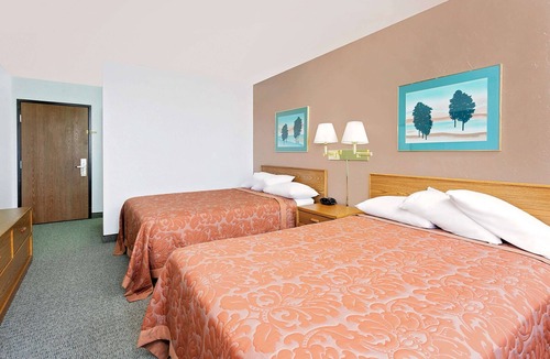 Santa Rita Hotel | Super 8 by Wyndham Cut Bank