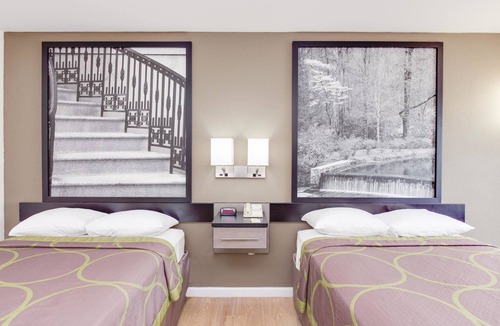 Dalton Hotel | Super 8 by Wyndham Dalton