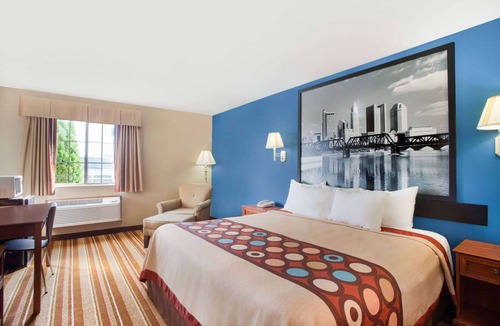 Defiance Hotel | Super 8 by Wyndham Defiance