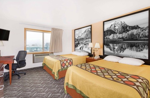 Diamondville Hotel | Super 8 by Wyndham Diamondville Kemmerer