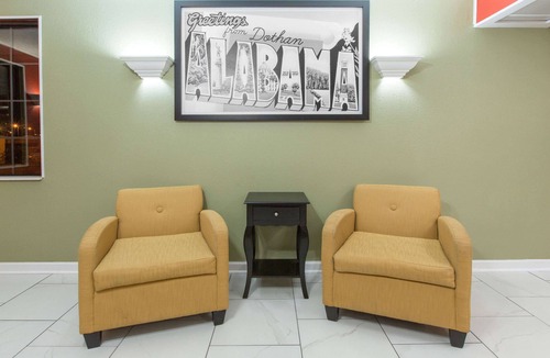 Dothan Hotel | Super 8 by Wyndham Dothan
