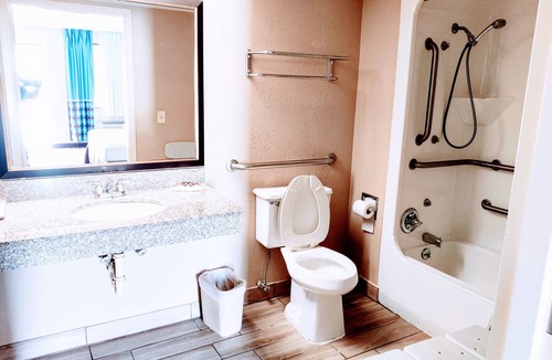 Dothan Hotel | Super 8 by Wyndham Dothan