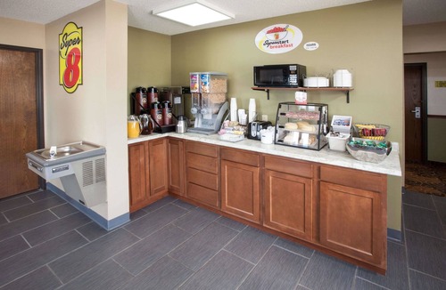 Dwight Hotel | Super 8 by Wyndham Dwight
