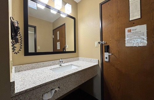 Dwight Hotel | Super 8 by Wyndham Dwight