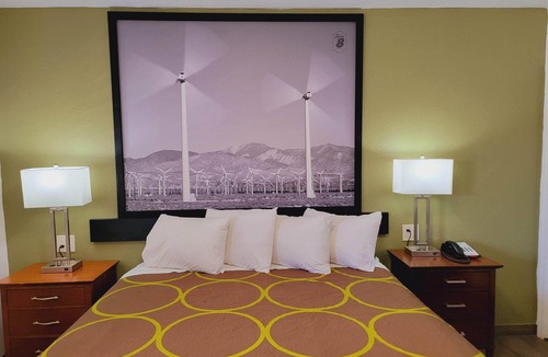 El Centro Hotel | Super 8 By Wyndham El Centro North