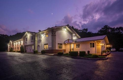 Leadsville Hotel | Super 8 by Wyndham Elkins