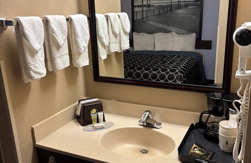 Fairfield Hotel | Super 8 by Wyndham Fairfield