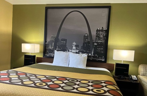 Farmington Hotel | Super 8 by Wyndham Farmington