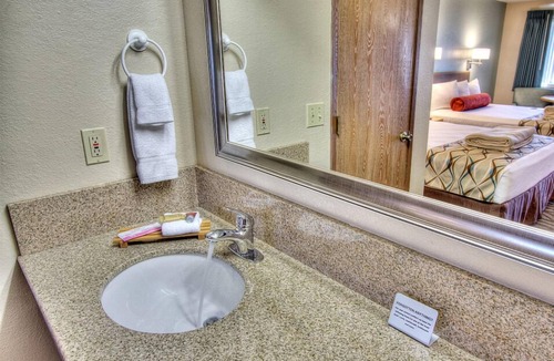 Florence Hotel | Super 8 by Wyndham Florence OR