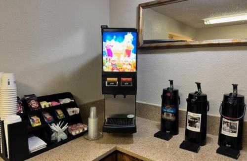 Florence Hotel | Super 8 by Wyndham Florence OR