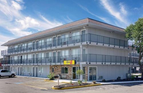 Florence Hotel | Super 8 by Wyndham Florence
