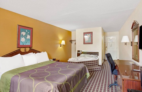 Forrest City Hotel | Super 8 by Wyndham Forrest City AR