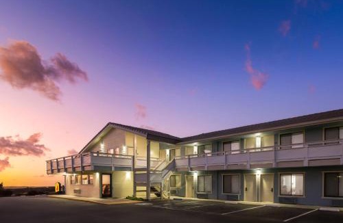 Fort Bragg Hotel | Super 8 by Wyndham Fort Bragg
