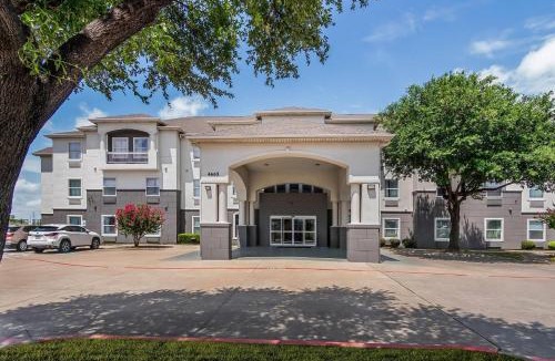 Fort Worth Hotel | Super 8 by Wyndham Fort Worth Stockyards