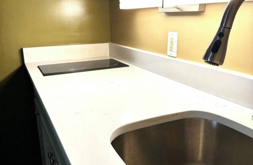 Frederick Hotel | Super 8 by Wyndham Frederick