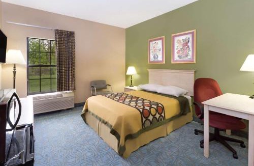Freeport Hotel | Super 8 by Wyndham Freeport