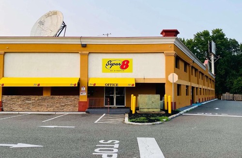 Gloucester City Hotel | Super 8 by Wyndham Gloucester