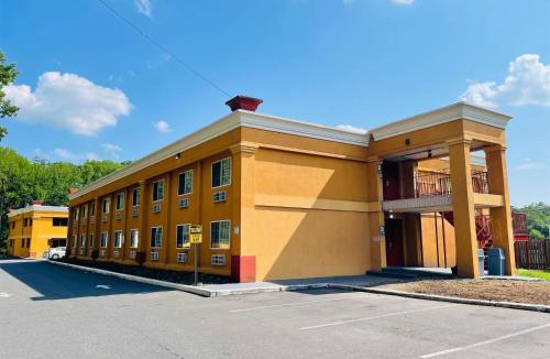 Gloucester City Hotel | Super 8 by Wyndham Gloucester