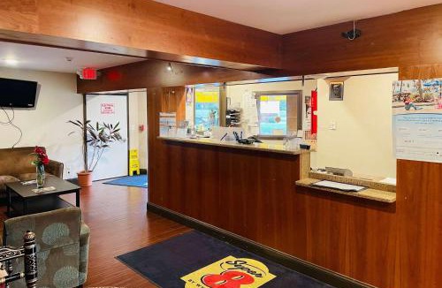 Gloucester City Hotel | Super 8 by Wyndham Gloucester