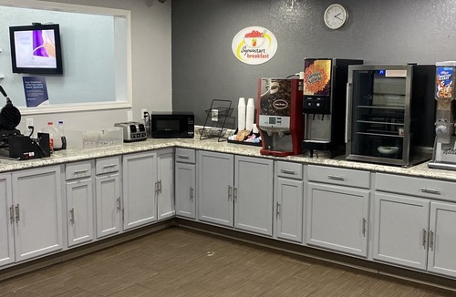 Gainesville Hotel | Super 8 by Wyndham Gainesville TX