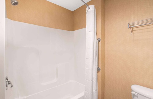 Galva Hotel | Super 8 by Wyndham Galva