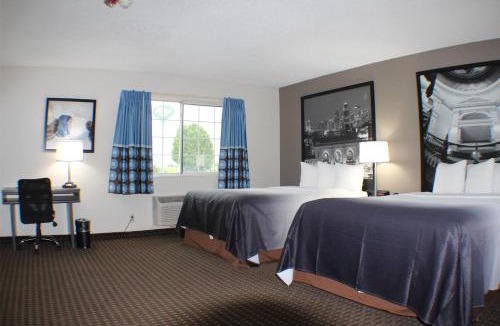 New Century Hotel | Super 8 by Wyndham Gardner