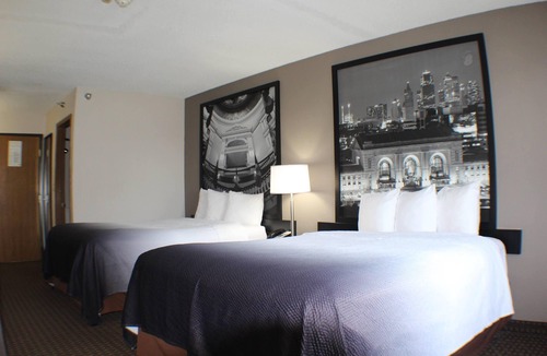 New Century Hotel | Super 8 by Wyndham Gardner