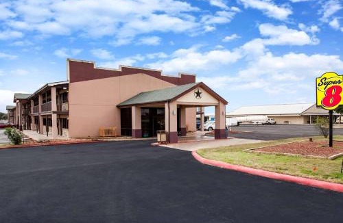 Giddings Hotel | Super 8 by Wyndham Giddings