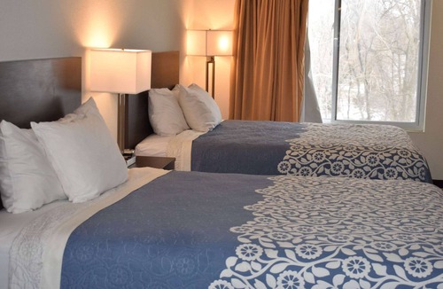 Grand Island Hotel | Super 8 by Wyndham Grand Island South